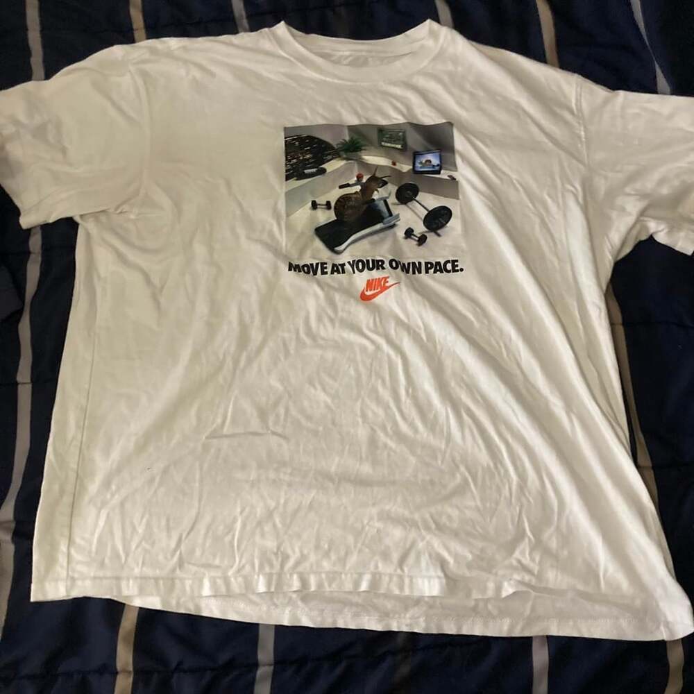 Nike Move At Your Own Pace Snail Graphic Tee Size XL White